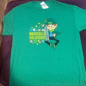 Lucky Charms tshirt brand new🌈